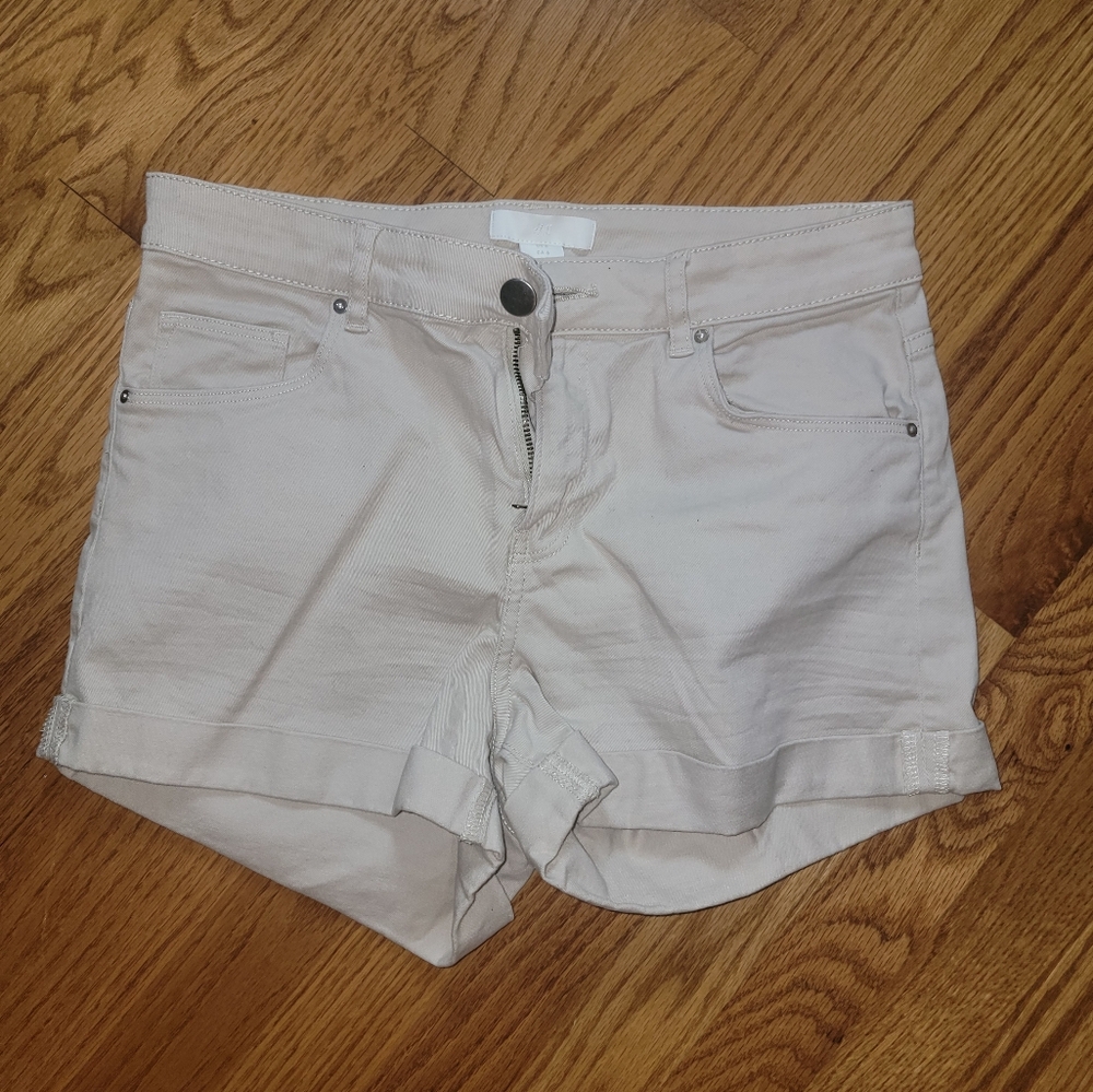 Kahki Cuffed Shorts